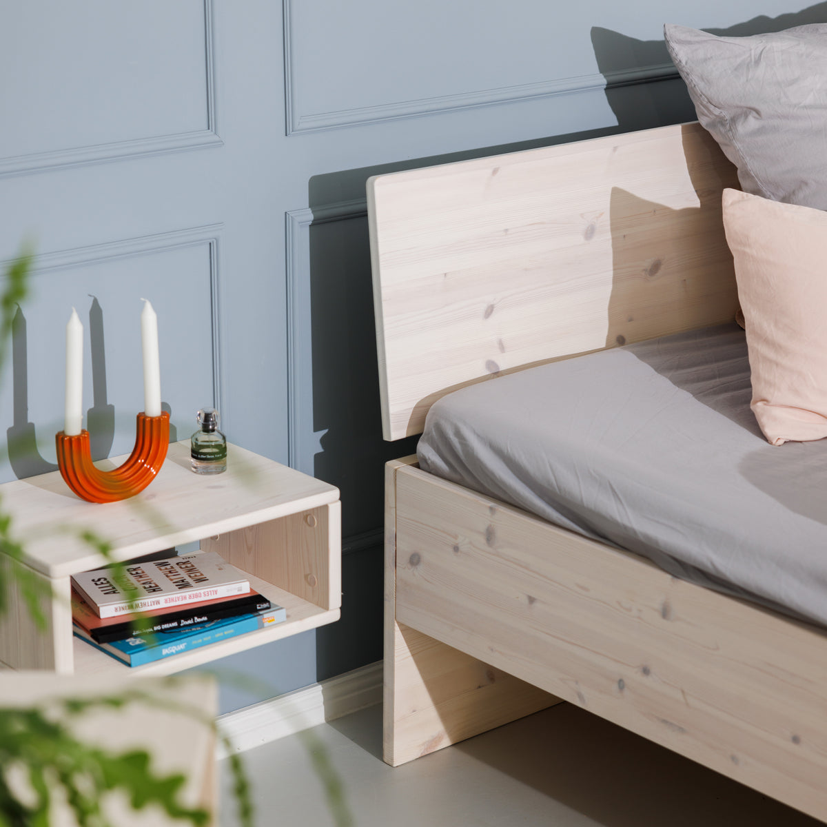 Bett Lade Kopfteil aus Massivholz weiß - Detail