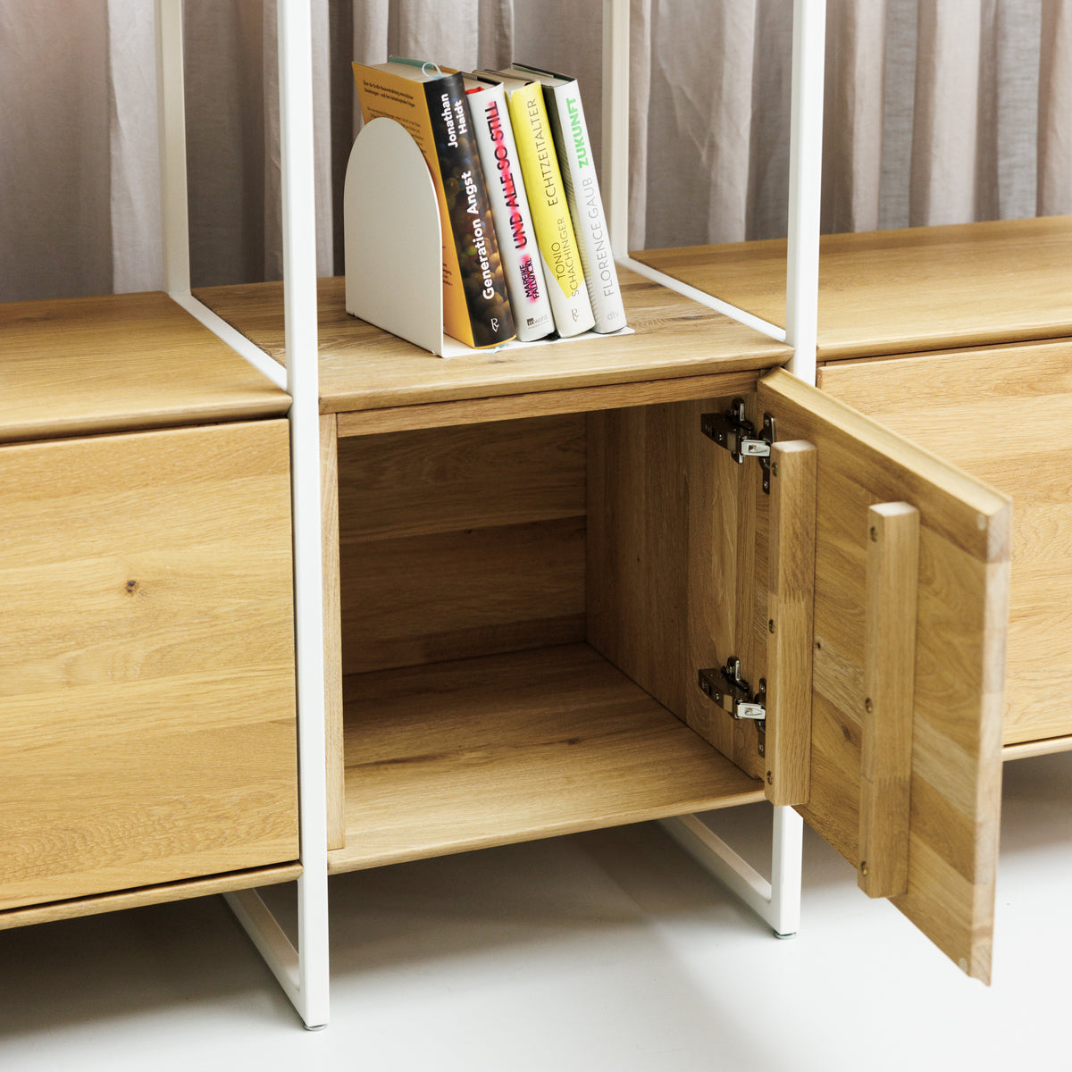 Modernes Sideboard mit praktischem Stauraum und modularem System