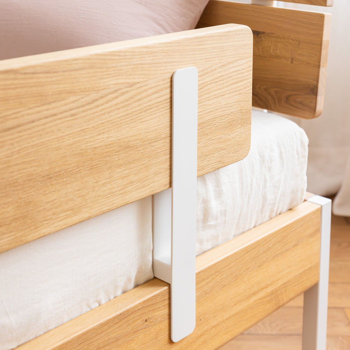 Rausfallschutz für das Bett Luna Detail