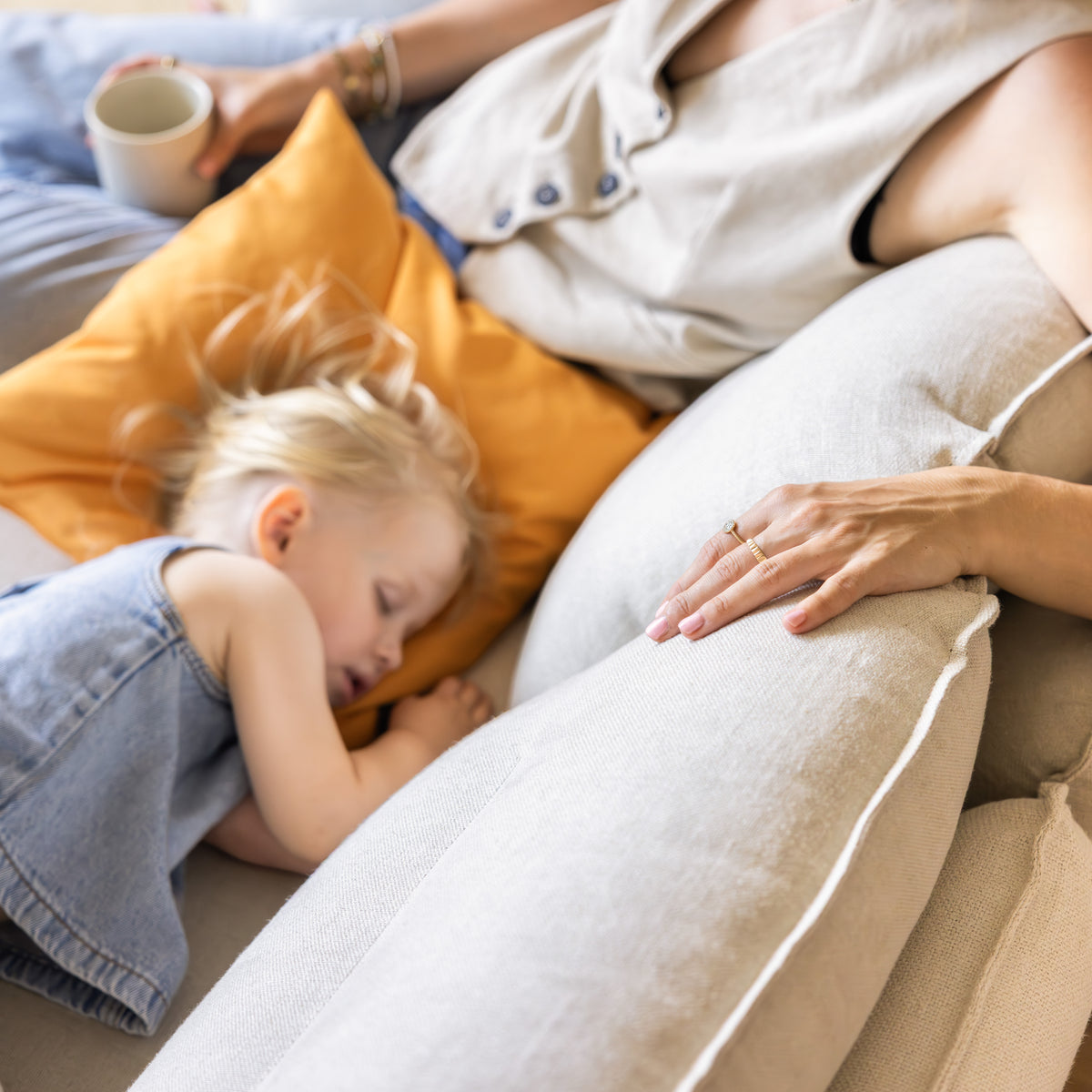 Sofa aus natürlichem Leinen