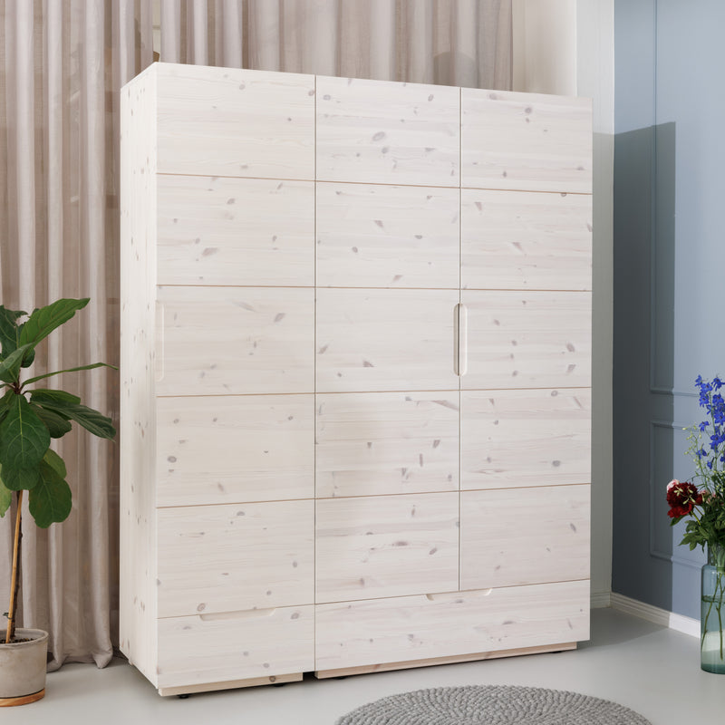 3-Türiger weißer Kleiderschrank aus Massivholz und Schubladen
