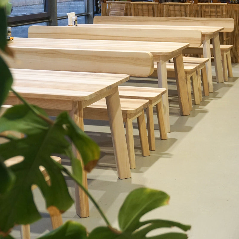Massivholz Esstische für Firma Kantine