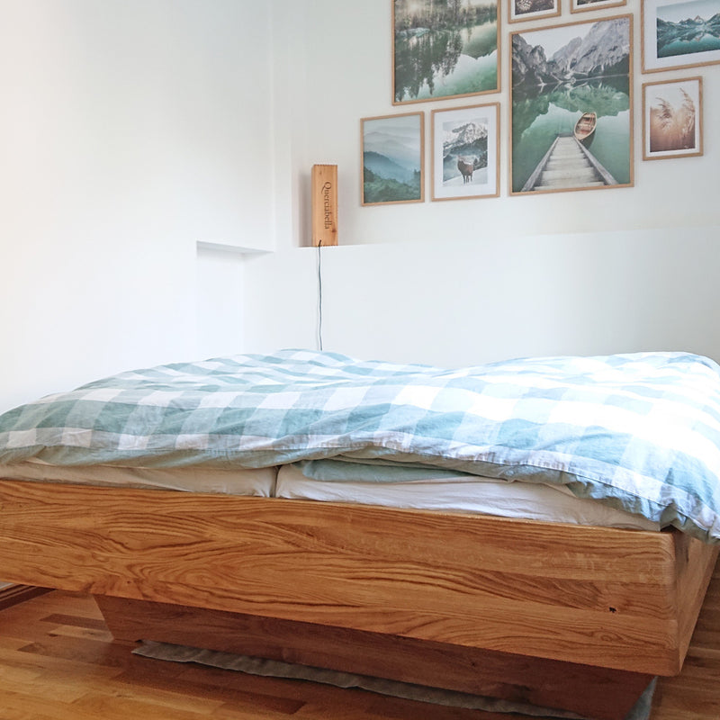 Design Schwebebett aus Eiche 