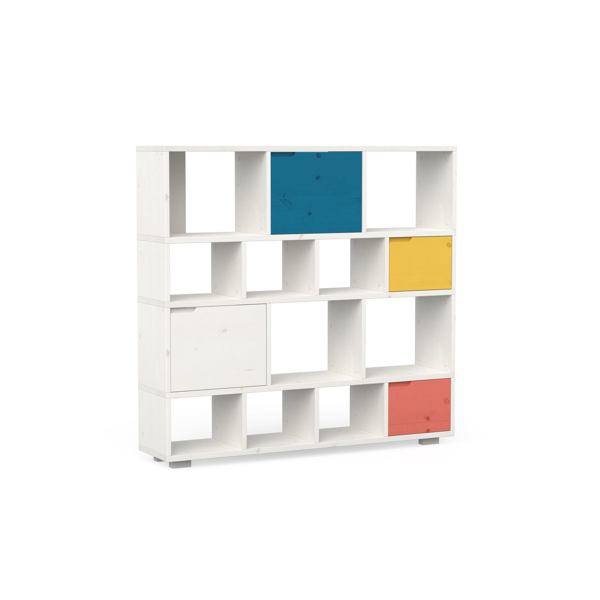 Minimalistiches Regal aus massivem Holz in weiß lasiert mit bunten Türen