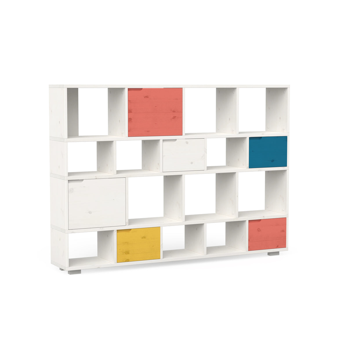 Minimalistiches Regal aus massivem Holz in weiß lasiert mit bunten Türen